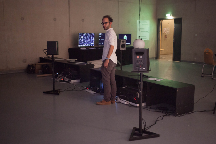 Regards dans les espaces de dimension 3