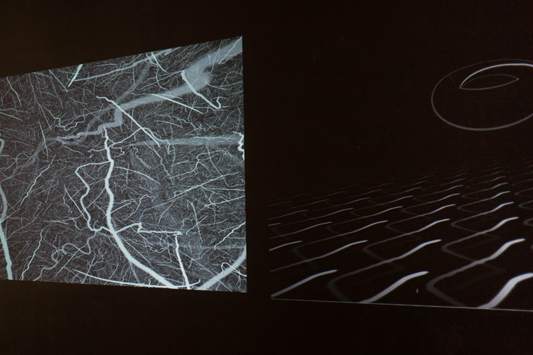 Regards dans les espaces de dimension 3