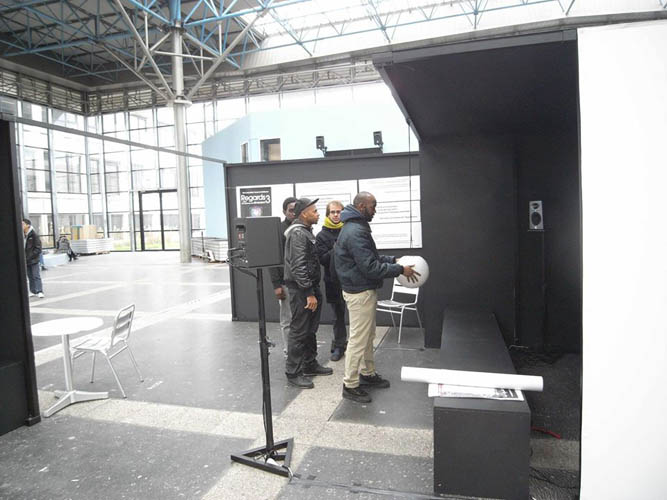 Regards dans les espaces de dimension 3